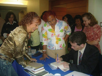 Signing books in Caracas (Venezuela), 2007.